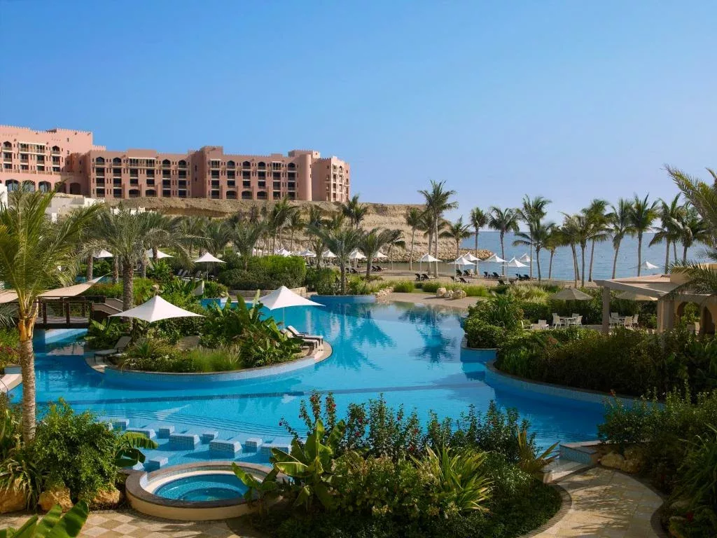 Shangri-La Muscat Gets New Executive Chef and Executive Assistant Manager for F&B