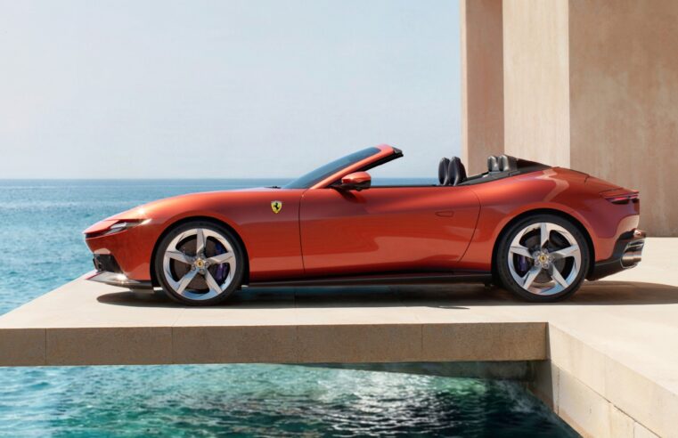 Ferrari Reveals the Amalfi Spider